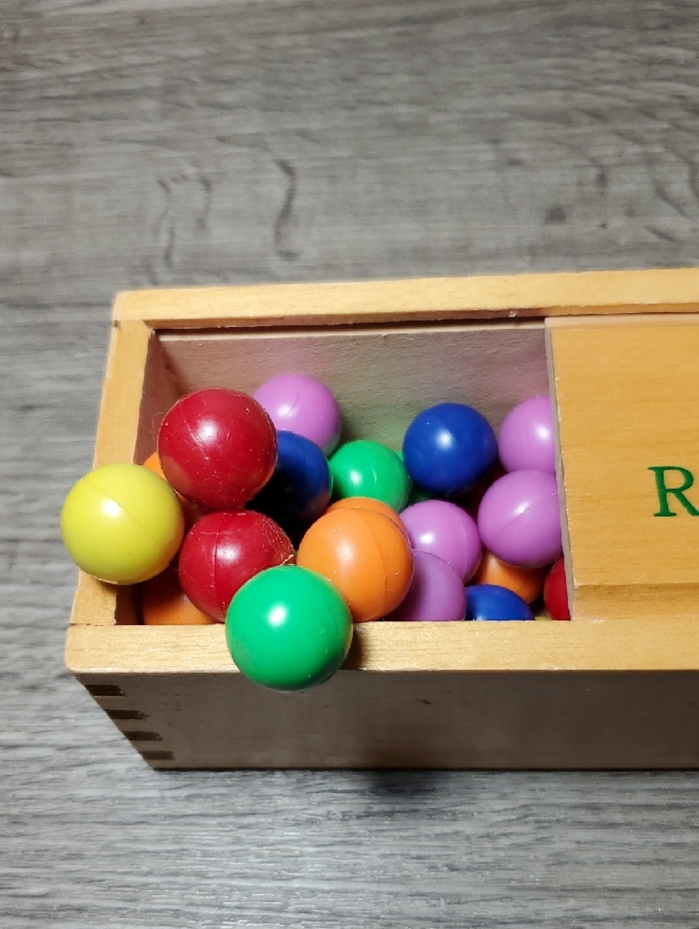 ❣️Magnetic Marbles Wooden Box - Picture 4 of 13